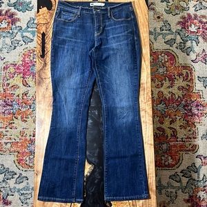 Levi’s 515 Bootcut Dark Wash Jeans. Like New. Sz 6